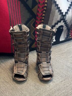 Women’s Brown Freebird by Steven Gladiator Zeus Sandals Size 9